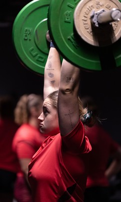 180825 - Wales Women Gym Session - Gwen Crabb during a Wales Women weights session ahead of their first Women’s Rugby World Cup match against Scotland