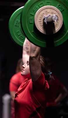 180825 - Wales Women Gym Session - Gwen Crabb during a Wales Women weights session ahead of their first Women’s Rugby World Cup match against Scotland