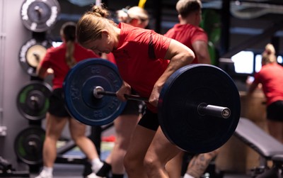 180825 - Wales Women Gym Session - Carys Cox during a Wales Women weights session ahead of their first Women’s Rugby World Cup match against Scotland