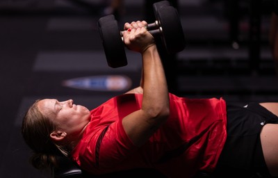 180825 - Wales Women Gym Session - Carys Cox during a Wales Women weights session ahead of their first Women’s Rugby World Cup match against Scotland
