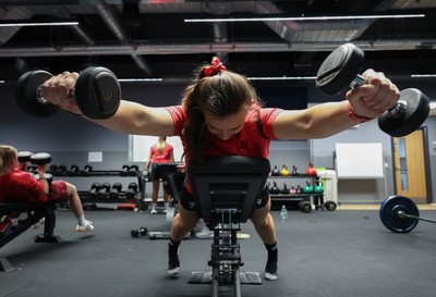 180825 - Wales Women Gym Session - Branwen Metcalfe during a Wales Women weights session ahead of their first Women’s Rugby World Cup match against Scotland