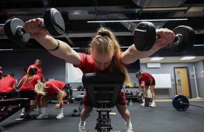 180825 - Wales Women Gym Session - Cath Richards during a Wales Women weights session ahead of their first Women’s Rugby World Cup match against Scotland