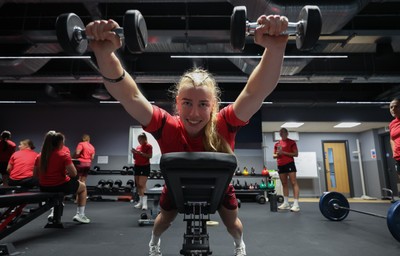 180825 - Wales Women Gym Session - Cath Richards during a Wales Women weights session ahead of their first Women’s Rugby World Cup match against Scotland