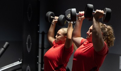 180825 - Wales Women Gym Session - Kelsey Jones and Gwenllian Pyrs during a Wales Women weights session ahead of their first Women’s Rugby World Cup match against Scotland