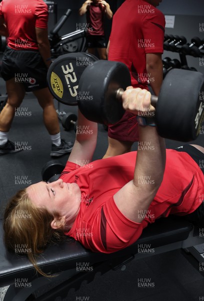 180825 - Wales Women Gym Session - Abbie Fleming during a Wales Women weights session ahead of their first Women’s Rugby World Cup match against Scotland