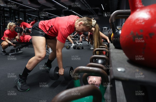 180825 - Wales Women Gym Session - Hannah Dallavalle during a Wales Women weights session ahead of their first Women’s Rugby World Cup match against Scotland