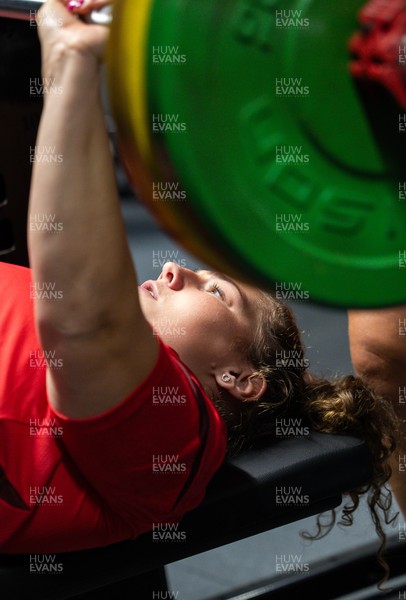 180825 - Wales Women Gym Session - Gwenllian Pyrs during a Wales Women weights session ahead of their first Women’s Rugby World Cup match against Scotland