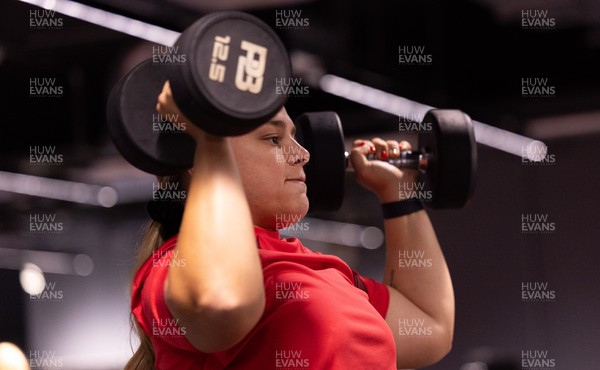 180825 - Wales Women Gym Session - Jenni Scoble during a Wales Women weights session ahead of their first Women’s Rugby World Cup match against Scotland