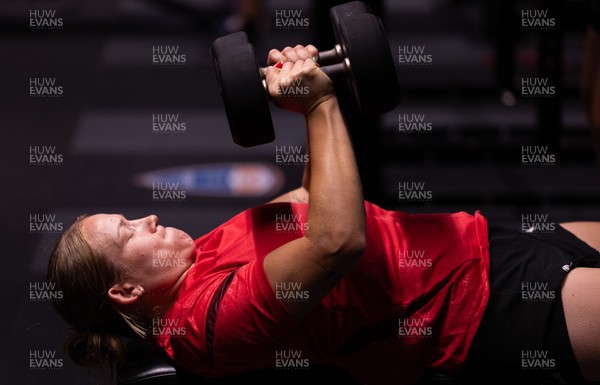 180825 - Wales Women Gym Session - Carys Cox during a Wales Women weights session ahead of their first Women’s Rugby World Cup match against Scotland