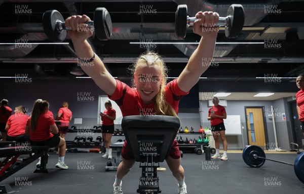 180825 - Wales Women Gym Session - Cath Richards during a Wales Women weights session ahead of their first Women’s Rugby World Cup match against Scotland