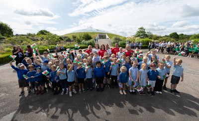 150725 - Wales Women Women’s Rugby World Cup 2025 Kit Launch, National Botanical Gardens of Wales - Wales players, join with schoolchildren at the launch of the Wales Women’s Rugby World Cup kit at the National Botanical Gardens of Wales
