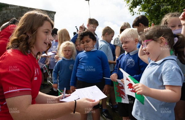 150725 - Wales Women Women’s Rugby World Cup 2025 Kit Launch, National Botanical Gardens of Wales - Kate Williams with schoolchildren at the launch of the Wales Women’s Rugby World Cup kit at the National Botanical Gardens of Wales