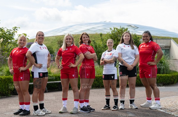 150725 - Wales Women Women’s Rugby World Cup 2025 Kit Launch, National Botanical Gardens of Wales - Wales players, left to right, Molly Reardon, Georgia Evans, Alex Callender, Kate Williams, Keira Bevan, Maisie Davies and Sisilia Tuipulotu at the launch of the Wales Women’s Rugby World Cup kit at the National Botanical Gardens of Wales