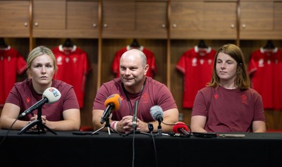 120825 - Wales Women Rugby World Cup Media Conference - Co captains Alex Callendar, left and Kate Williams with Sean Lynn, Wales Women head coach, during a media conference at The Principality Stadium ahead of the Rugby World Cup