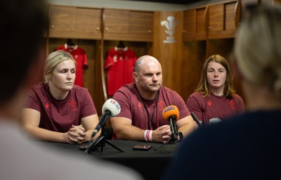 120825 - Wales Women Rugby World Cup Media Conference - Co captains Alex Callendar, left and Kate Williams with Sean Lynn, Wales Women head coach, during a media conference at The Principality Stadium ahead of the Rugby World Cup