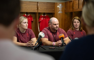 120825 - Wales Women Rugby World Cup Media Conference - Co captains Alex Callendar, left and Kate Williams with Sean Lynn, Wales Women head coach, during a media conference at The Principality Stadium ahead of the Rugby World Cup