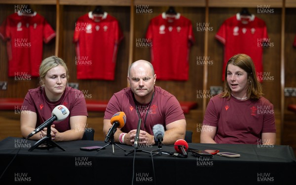 120825 - Wales Women Rugby World Cup Media Conference - Co captains Alex Callendar, left and Kate Williams with Sean Lynn, Wales Women head coach, during a media conference at The Principality Stadium ahead of the Rugby World Cup