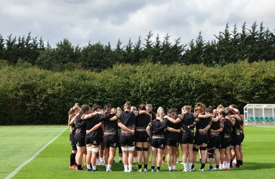 020925 - Wales Women RWC Rugby Training session - The Wales squad huddle up during rugby training session ahead of their final Women’s Rugby World Cup match against Fiji