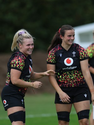 020925 - Wales Women RWC Rugby Training session - Alex Callender of Wales and Branwen Metcalfe of Wales during rugby training session ahead of their final Women’s Rugby World Cup match against Fiji
