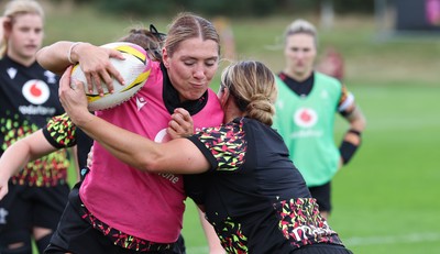 020925 - Wales Women RWC Rugby Training session - Georgia Evans during a rugby training session ahead of Wales’  final Women’s Rugby World Cup match against Fiji