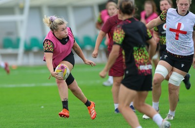 020925 - Wales Women RWC Rugby Training session - Alex Callender during a rugby training session ahead of Wales’  final Women’s Rugby World Cup match against Fiji