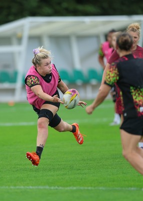 020925 - Wales Women RWC Rugby Training session - Alex Callender during a rugby training session ahead of Wales’  final Women’s Rugby World Cup match against Fiji