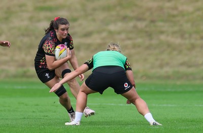020925 - Wales Women RWC Rugby Training session - Branwen Metcalfe during a rugby training session ahead of Wales’ final Women’s Rugby World Cup match against Fiji