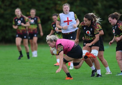 020925 - Wales Women RWC Rugby Training session - during a rugby training session ahead of Wales’  final Women’s Rugby World Cup match against Fiji