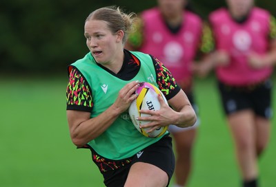 020925 - Wales Women RWC Rugby Training session - Carys Cox during a rugby training session ahead of Wales’ final Women’s Rugby World Cup match against Fiji