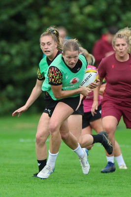 020925 - Wales Women RWC Rugby Training session - Carys Cox during a rugby training session ahead of Wales’ final Women’s Rugby World Cup match against Fiji