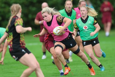 020925 - Wales Women RWC Rugby Training session - Alex Callender during a rugby training session ahead of Wales’ final Women’s Rugby World Cup match against Fiji
