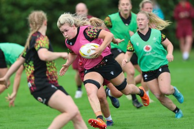 020925 - Wales Women RWC Rugby Training session - Alex Callender during a rugby training session ahead of Wales’ final Women’s Rugby World Cup match against Fiji