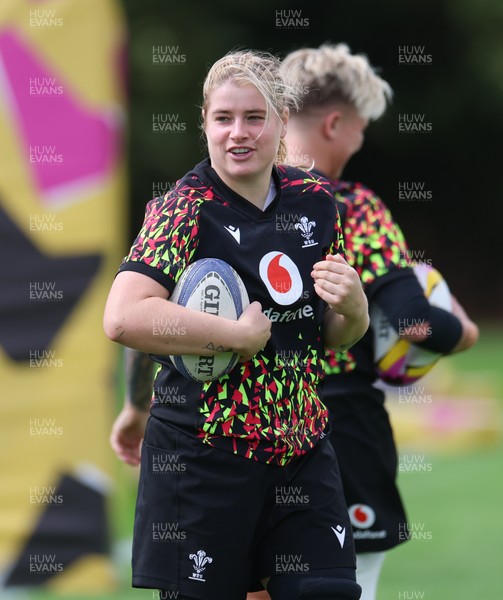 020925 - Wales Women RWC Rugby Training session - Bethan Lewis of Wales during rugby training session ahead of their final Women’s Rugby World Cup match against Fiji