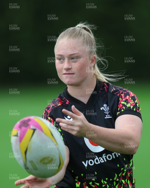 020925 - Wales Women RWC Rugby Training session - Seren Lockwood of Wales during rugby training session ahead of their final Women’s Rugby World Cup match against Fiji