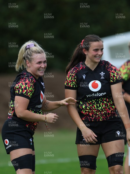 020925 - Wales Women RWC Rugby Training session - Alex Callender of Wales and Branwen Metcalfe of Wales during rugby training session ahead of their final Women’s Rugby World Cup match against Fiji
