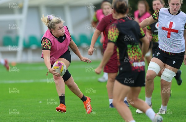 020925 - Wales Women RWC Rugby Training session - Alex Callender during a rugby training session ahead of Wales’  final Women’s Rugby World Cup match against Fiji