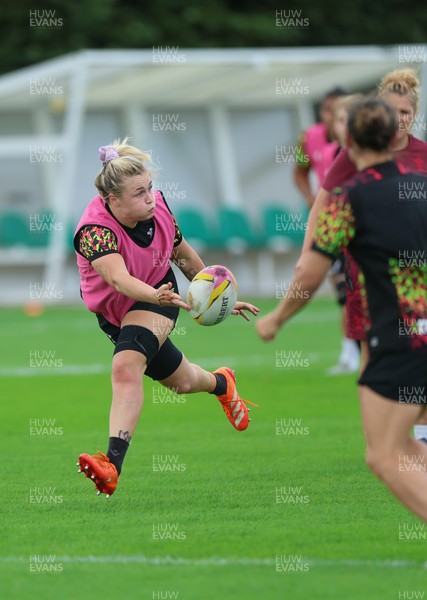 020925 - Wales Women RWC Rugby Training session - Alex Callender during a rugby training session ahead of Wales’  final Women’s Rugby World Cup match against Fiji