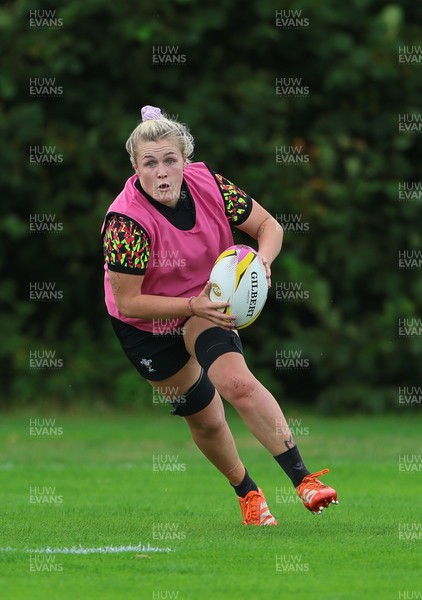 020925 - Wales Women RWC Rugby Training session - Alex Callender during a rugby training session ahead of Wales’  final Women’s Rugby World Cup match against Fiji