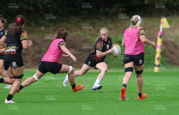 020925 - Wales Women RWC Rugby Training session - Cath Richards during a rugby training session ahead of Wales’ final Women’s Rugby World Cup match against Fiji