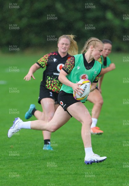 020925 - Wales Women RWC Rugby Training session - Cath Richards during a rugby training session ahead of Wales’ final Women’s Rugby World Cup match against Fiji