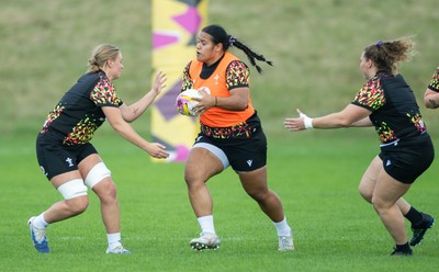 040925 - Wales Women RWC Rugby Training session - Sisilia Tuipulotu during a rugby training session ahead of Wales’ final Women’s Rugby World Cup match against Fiji