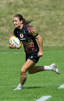 040925 - Wales Women RWC Rugby Training session - Jasmine Joyce-Butchers during a rugby training session ahead of Wales’ final Women’s Rugby World Cup match against Fiji