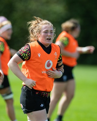 040925 - Wales Women RWC Rugby Training session - Abbie Fleming during a rugby training session ahead of Wales’ final Women’s Rugby World Cup match against Fiji