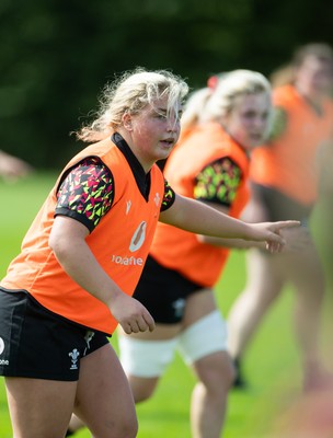 040925 - Wales Women RWC Rugby Training session - Molly Reardon during a rugby training session ahead of Wales’ final Women’s Rugby World Cup match against Fiji