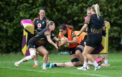 040925 - Wales Women RWC Rugby Training session - Bryonie King during a rugby training session ahead of Wales’ final Women’s Rugby World Cup match against Fiji