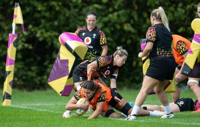 040925 - Wales Women RWC Rugby Training session - Bryonie King during a rugby training session ahead of Wales’ final Women’s Rugby World Cup match against Fiji