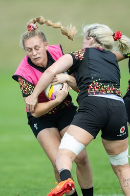 040925 - Wales Women RWC Rugby Training session - Hannah Dallavalle during a rugby training session ahead of Wales’ final Women’s Rugby World Cup match against Fiji