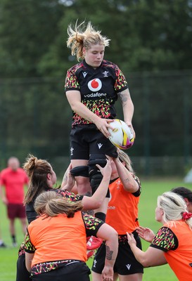 040925 - Wales Women RWC Rugby Training session - Bethan Lewis during a rugby training session ahead of Wales’ final Women’s Rugby World Cup match against Fiji