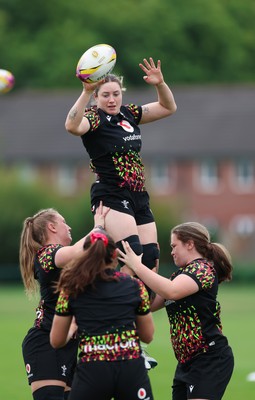 190825 - Wales Women Rugby World Cup Training Session - Gwen Crabb during a Wales training session ahead of their first Women’s Rugby World Cup match against Scotland