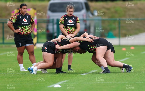 190825 - Wales Women Rugby World Cup Training Session - The Wales pack go through scrummaging during a Wales training session ahead of their first Women’s Rugby World Cup match against Scotland